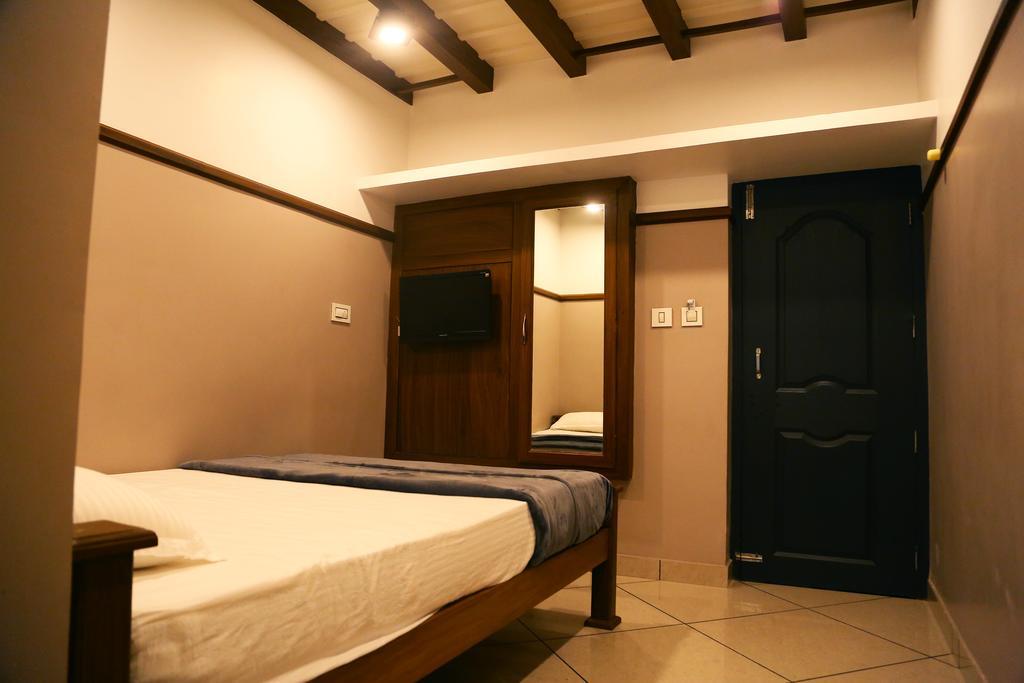 Hotel Icon Residency à Kalpatta Extérieur photo
