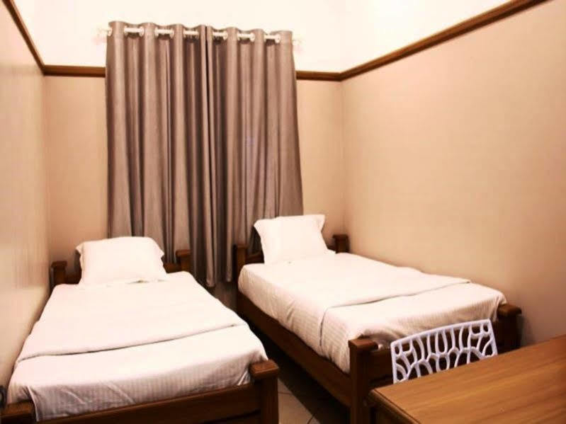 Hotel Icon Residency à Kalpatta Extérieur photo
