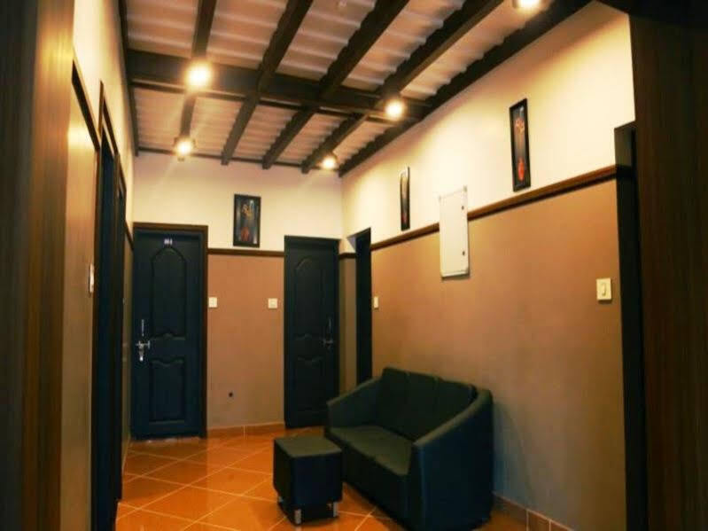 Hotel Icon Residency à Kalpatta Extérieur photo